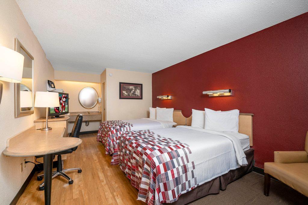 Red Roof Inn & Suites Detroit - Melvindale/Dearborn Zewnętrze zdjęcie