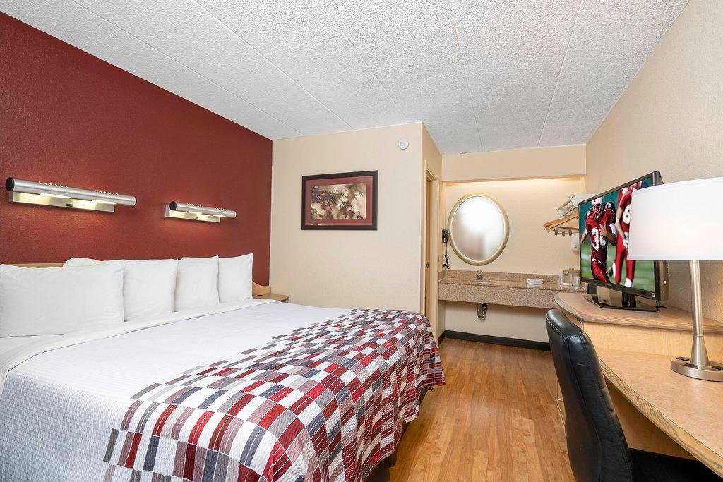 Red Roof Inn & Suites Detroit - Melvindale/Dearborn Zewnętrze zdjęcie